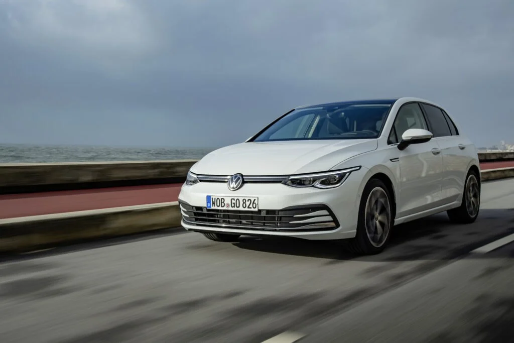 Vận hành Volkswagen Golf 1.5 eTSI (Life / Style / R-Line)